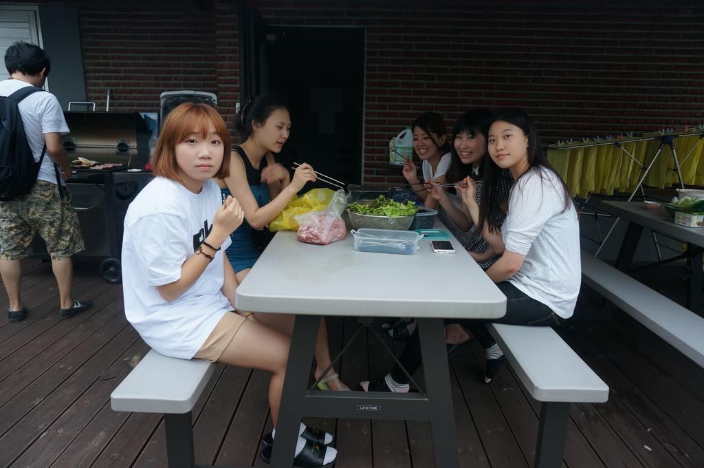 24 Guesthouse Garosugil - Gangnam โซล ภายนอก รูปภาพ